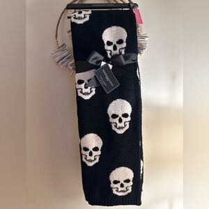 Magaschoni skull Halloween sweater throw